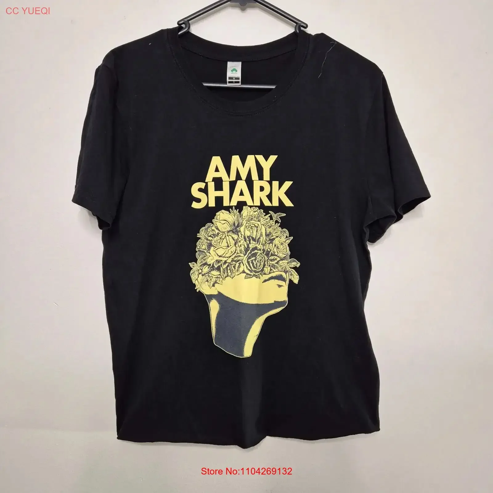 Amy Shark T Shirt Women's Size S Australian Singer Songwriter Music vintage Washed Soft designer clothes Top For Everyday Wear
