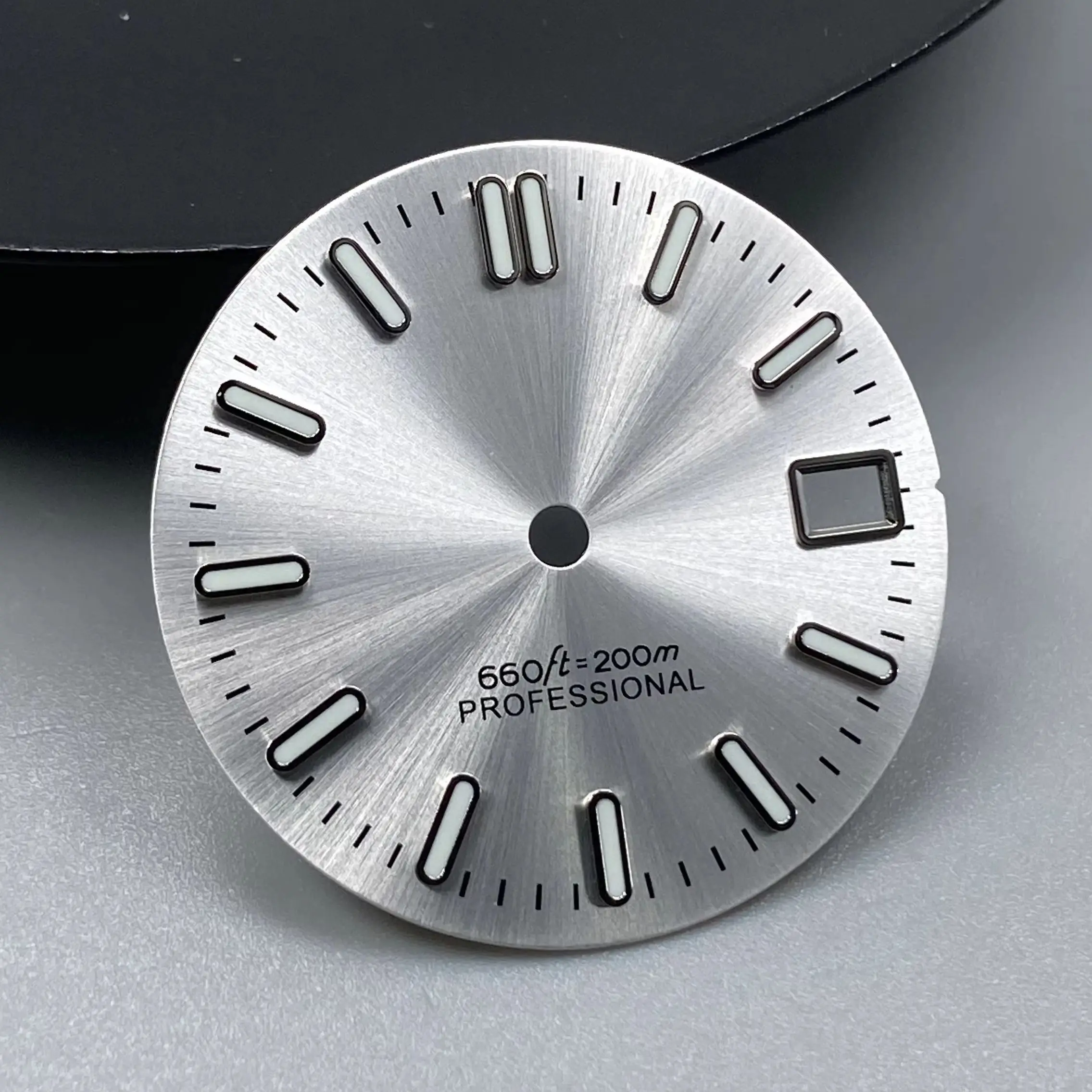 esfera-de-fecha-de-285mm-nh35-esfera-de-rayos-solares-compatible-con-movimiento-nh35-nh36-verde-luminoso-para-skx-mod-sin-logotipo-accesorios-de-modificacion-de-reloj