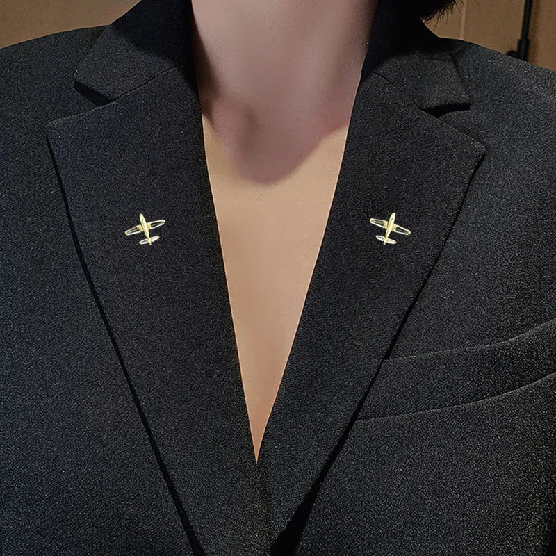 Elegante Kristall-Flugzeug-Anstecknadel mit Strass & Perlen Verziert, Luxuriöses Revers-Abzeichen für Strickjacken, Unisex Modeschmuck Accessoires – Detail 6