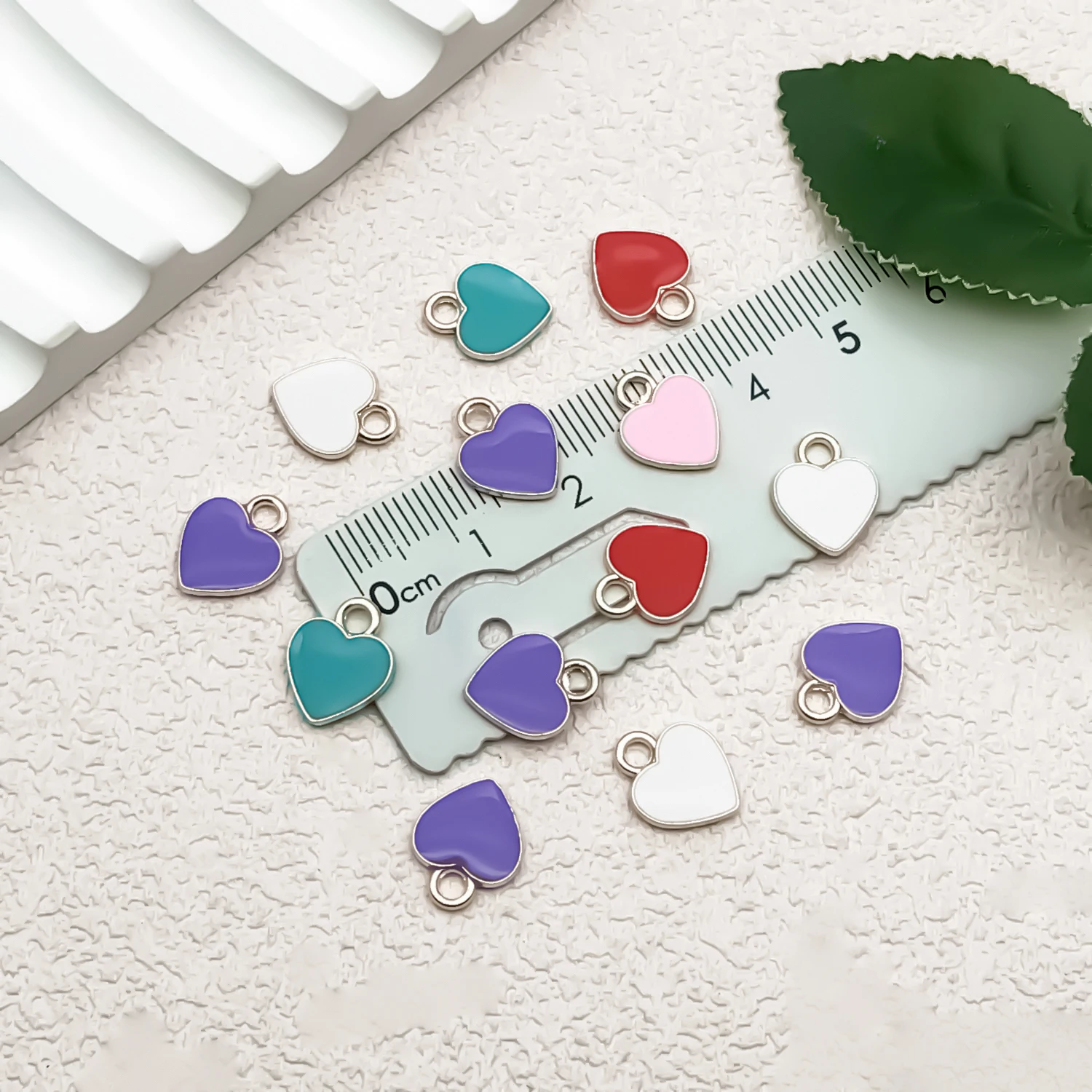 Randomly mix 25 pieces/set of enamel drip oil heart-shaped pendants for DIY necklaces, bracelets, earrings, handmade jewelry acc