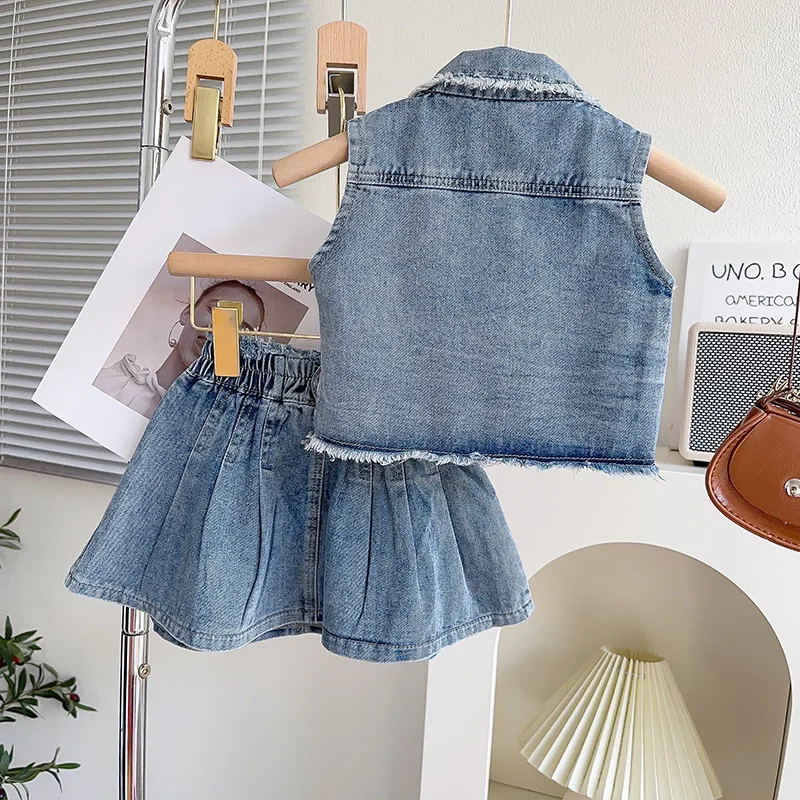 Girl\'s Summer Fashion Blue Denim Set Girl\'s Sleeveless Ragged Edge Coat Pleated Skirt Casual Two-piece Set Girls Clothes Mickey