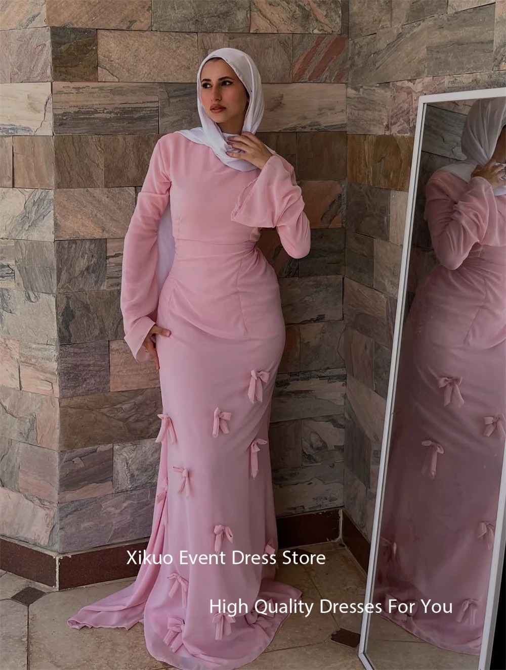 Xikuo 優雅なピンクシフォンイブニングドレスマーメイド O ネック Vestidos デ フェスタプリーツ長袖弓サウジウエディングドレスカスタマイズ