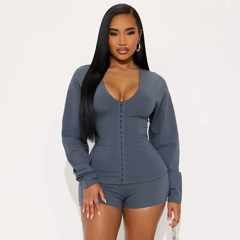 セクシーなブラウストップと上品なツーピースパンツセット、パーティーコーデ、レディースショートパンツ、2025秋冬服、エレガントなツーピースパンツセット