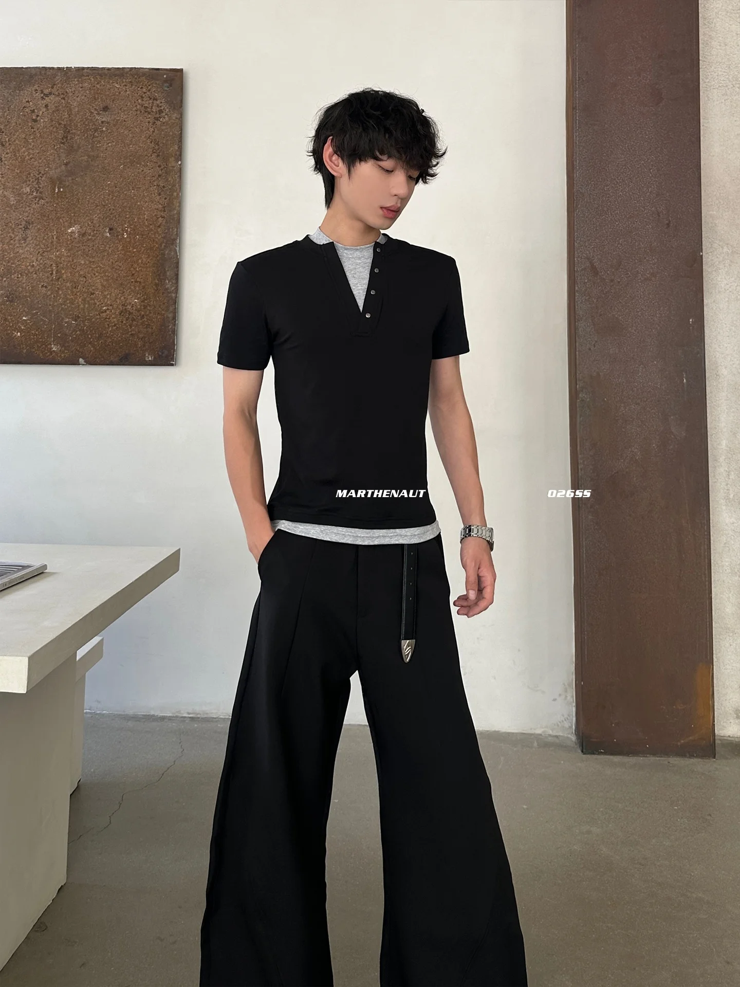 Retro V-Neck Slim Fit Color Block Base T-Shirt Fake Two-Piece Design Casual Short Sleeve Top Trendy Knitted Universal Fit Youth