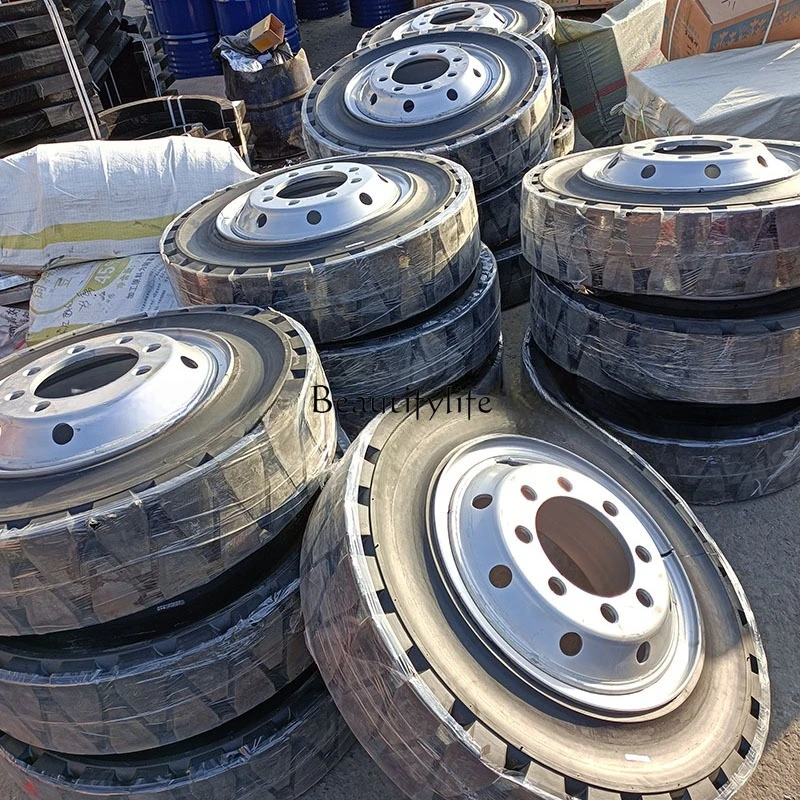 

Tunnel trolley tire 900 diameter excavation trolley solid tire 50 tons walking tire axle bold