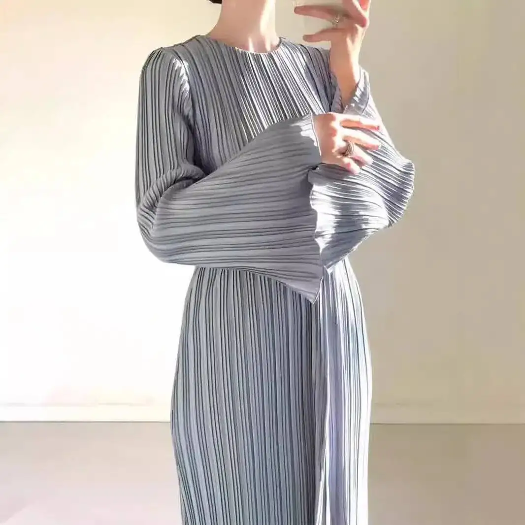 ربيع 2025 المرأة والخريف فستان طويل جديد أنيق مطوي مضيئة كم منتصف طول فستان رداء Vestido المرأة أنيقة