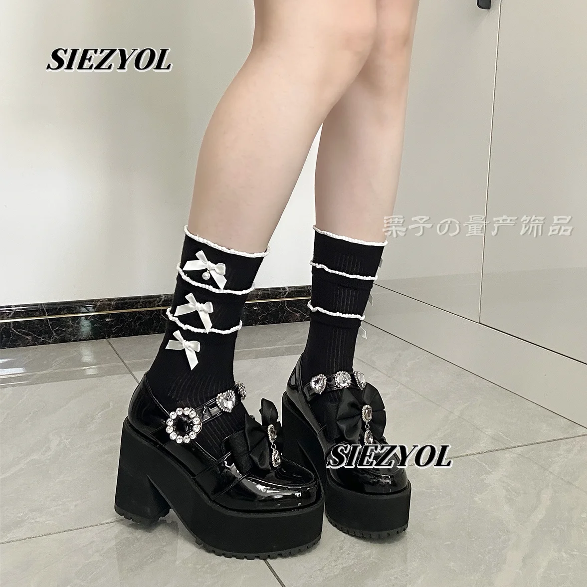 Sweet and Cute Girls Kawaii Fashion Fungus Edge Bow Tube Socks Japanese Style Versatile Calf Socks Stocking for Women