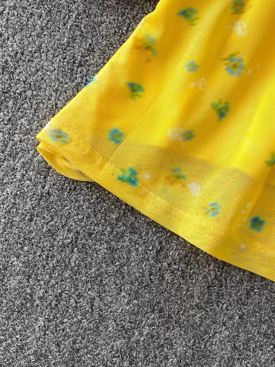 Foamlina Vacation Yellow Slimming Maxi Dress Women's Summer Sexy Backless Halter Floral Lace Cutout Cinched Waist Long Dress