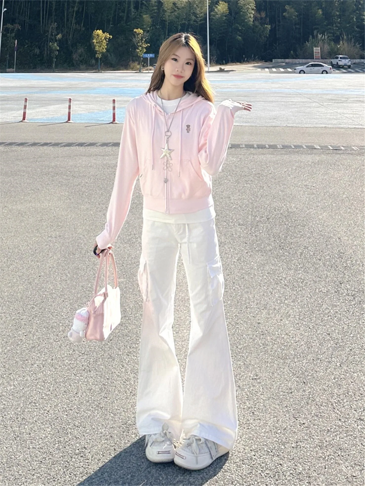 

American Street Style Low Waist Loose Fit Bell Bottom Denim Jeans Women's Spring Casual Multi Pocket White Workwear Trousers