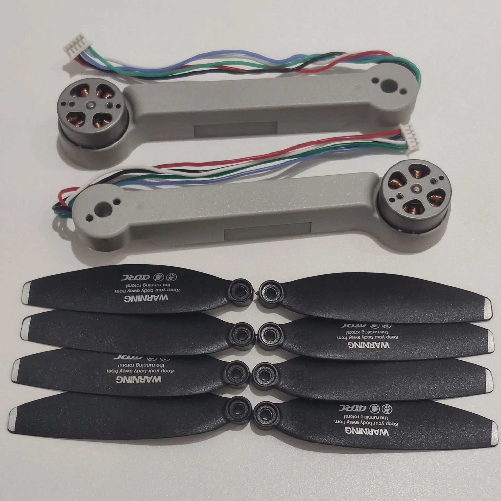 Rear Left Right Brushless Motor Arm 2PCS + Blade Propeller 8PCS for 4DRC F8 Drone Original Maple Leaf Arm Accessories for 4D-F8