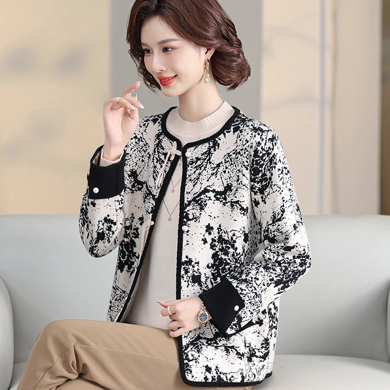 

Модный вязаный кардиган и топ, комплект из двух предметов для женщин среднего и старшего возраста, осенняя одежда, с открытым передом, из полиэстера.