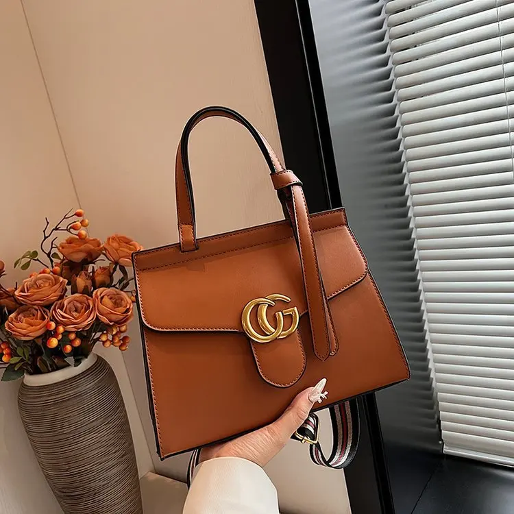 

2025 New Designer Tote Bag for Women, Niche Leather Crossbody Shoulder Purse, Vintage Adjustable Strap for Work Commuter​