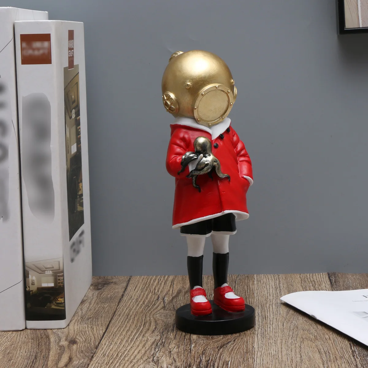 Resin Banksy Diving Girl Figurines Interior Art Figure Modern Character Ornament Home Bedroom Desktop Collection Model Objects