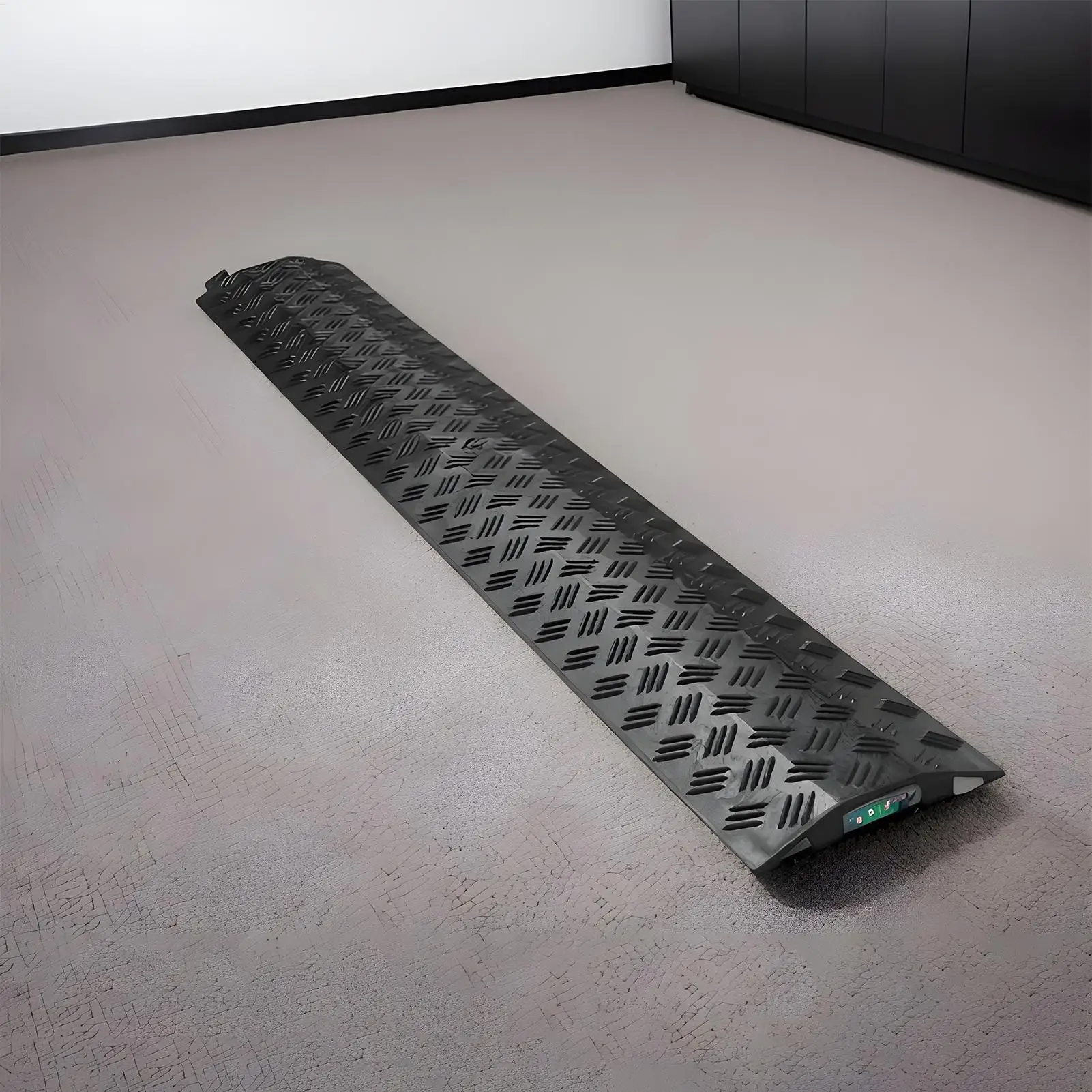 Cable Ramp Outdoor Traffic Speed Bump Protective Driveway Hose Cover for Outside Road Garage Sidewalk Asphalt Garden Gravel Area
