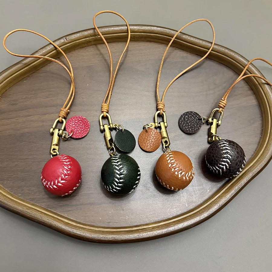 Hanrted Baseball Top Layer Cowhide Keychain Bag Charm Car Interior Decoration Leather Pouch Faionable Accory Bag Pendants