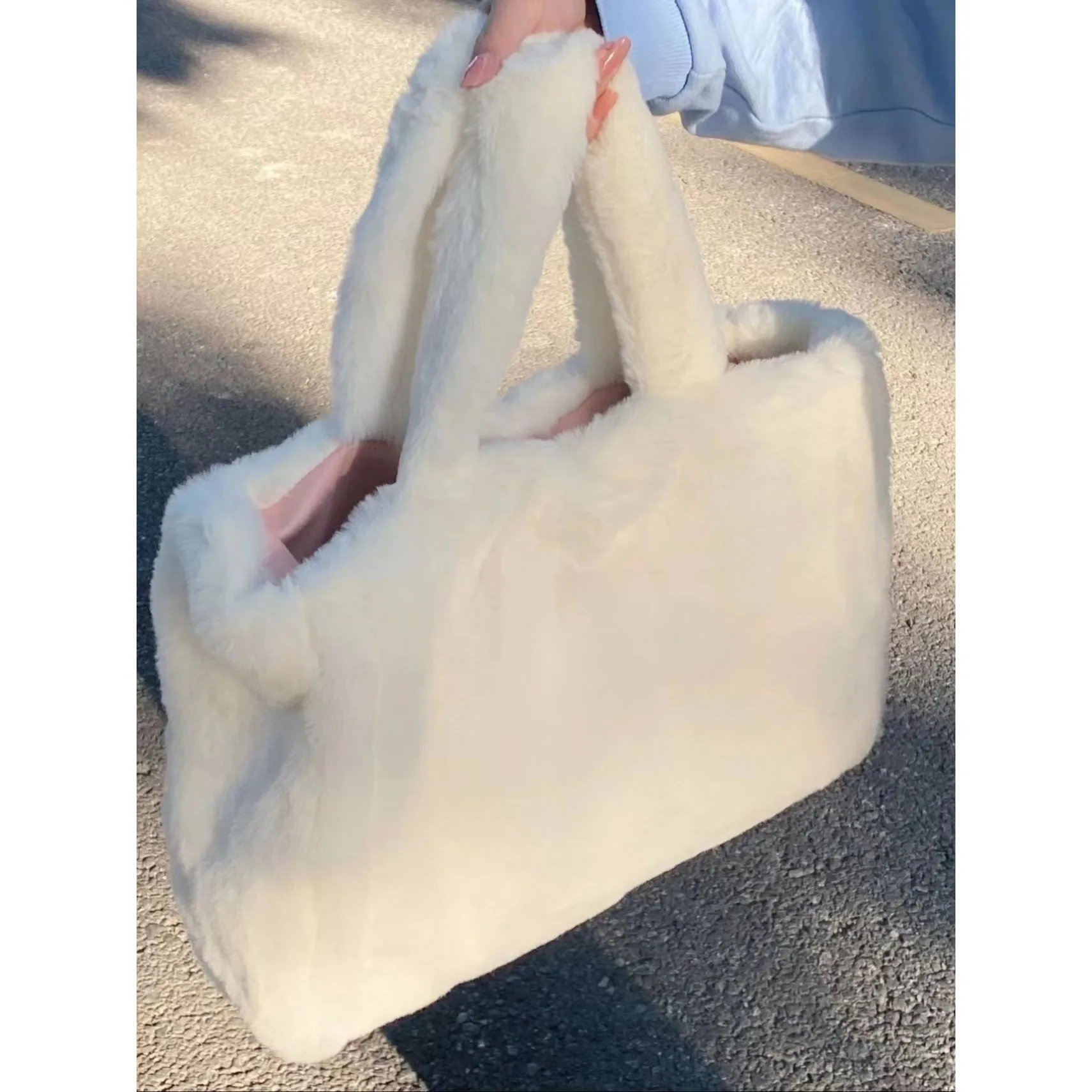 

Cute Plush Tote Bag Large Capacity Single Shoulder Bag Fashionable Trendy Autumn Winter Handbag Women's Casual Magnetic Buckle