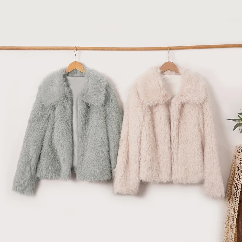 معطف نسائي دافئ من الفرو الصناعي بياقة مقلوبة وأكمام طويلة سترة عصرية فاخرة للشتاء سترات وردية سميكة ملابس خارجية