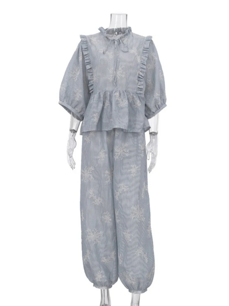 LIinar 2026 Summer Women Sets Ruffled Tie-Front Puff Sleeve Top Cuffed Pants Stylish Striped Casual Two Piece Set