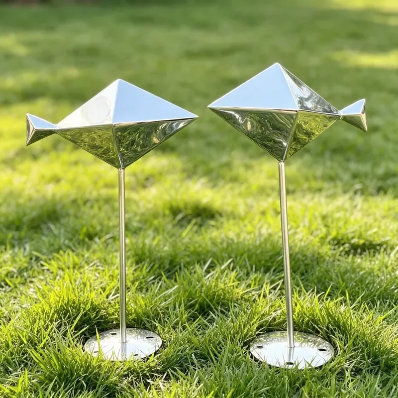 Modern Stainless Steel Fish Sculpture Outdoor Garden Water Feature Metal Art Ornament for Lawn Landscape Decoration