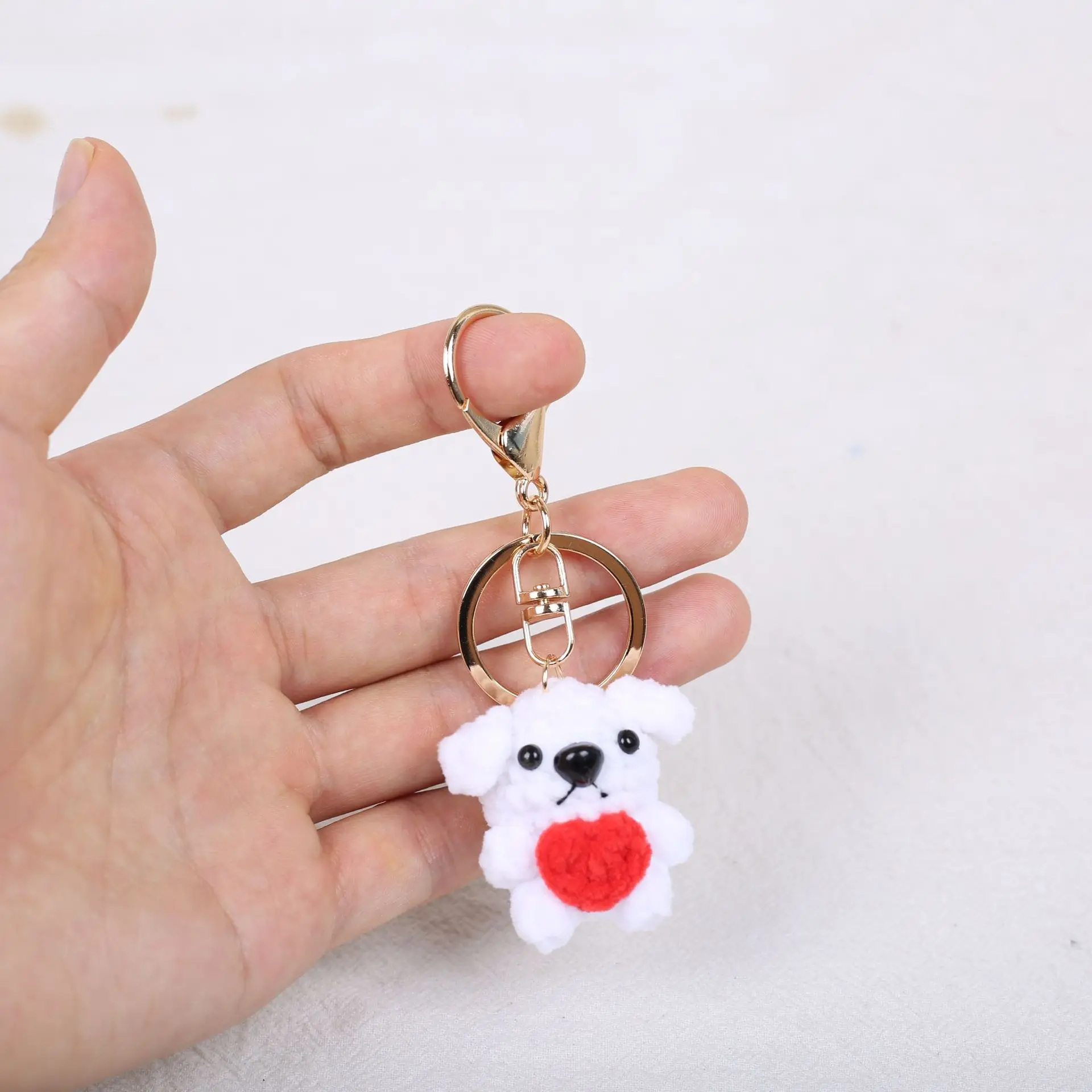Niedlicher Gehäkelter Mini-Hund Anhänger Handgemachter Gewebter Tier-Schlüsselanhänger Gestrickter Welpe Schlüsselring Liebevolles Geschenk – Detail 2