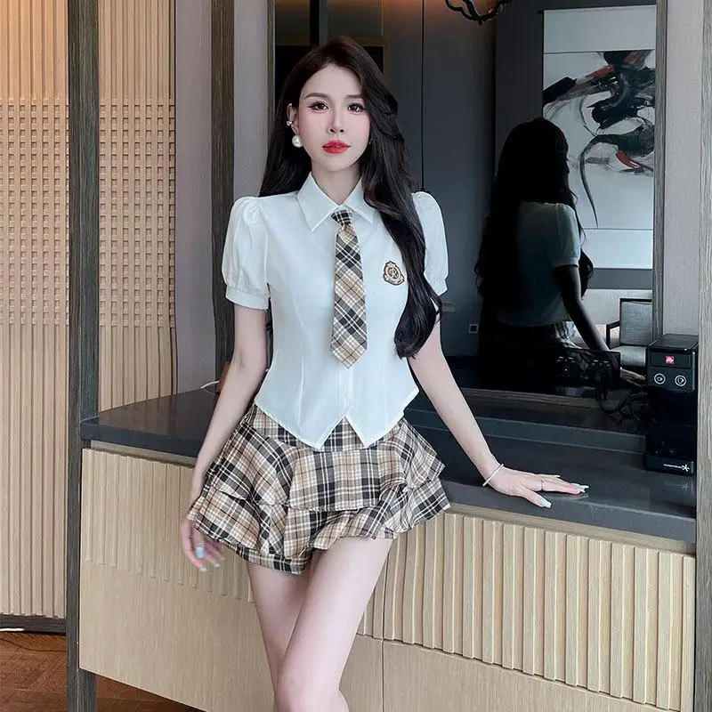 tenue-professionnelle-d'ete-pour-femmes-hotellerie-restauration-esthetique-manucure-massage-des-pieds-techniciennes-de-sauna