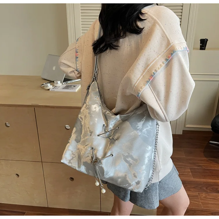 

‌2025 New Women's Messenger Bag‌ Large Capacity Multifunctional Backpack Fashion Niche Design Versatile Commuter Shoulder Purse