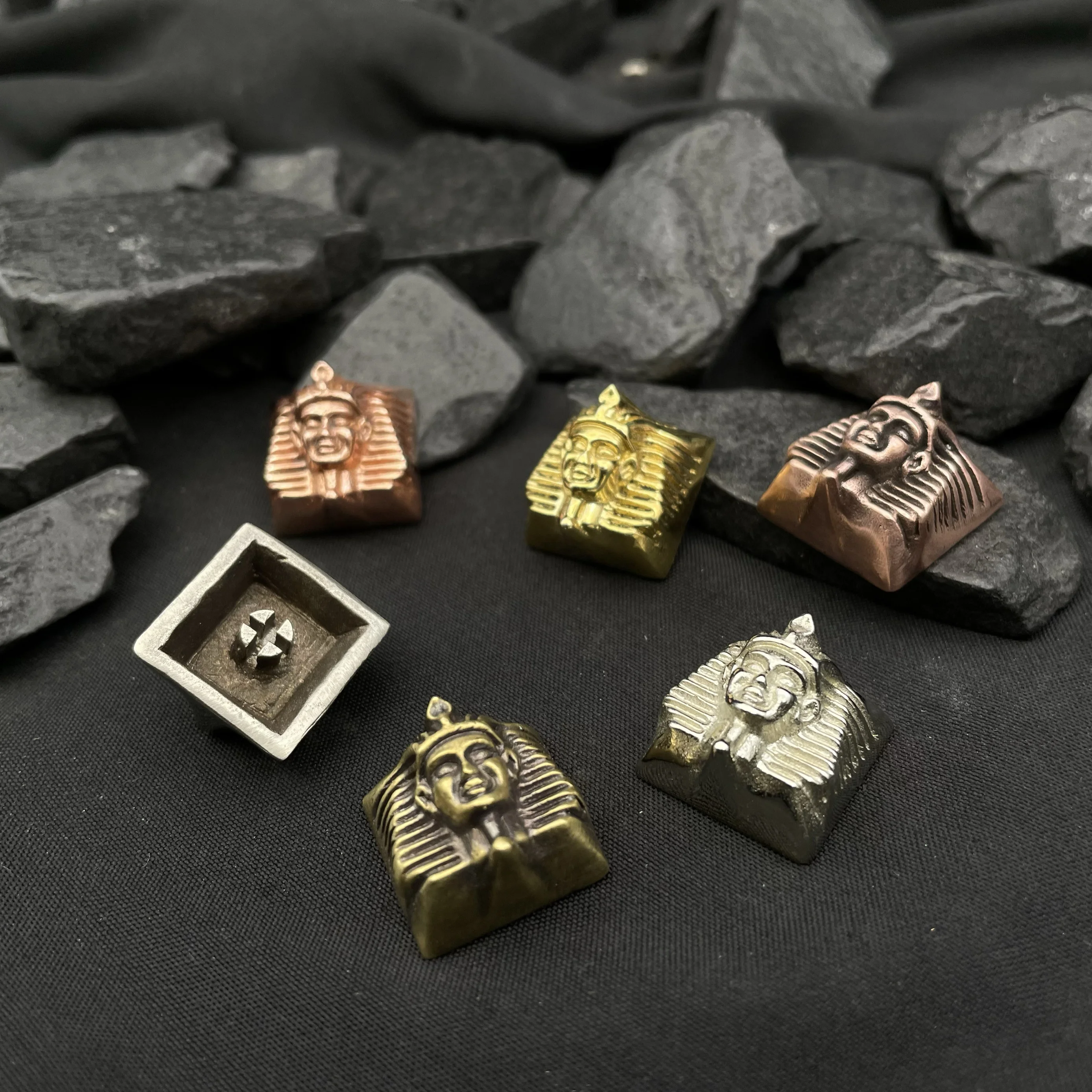 

Pure Copper Keycaps Ancient Egyptian Pharaohs Keycap For Cross Switch Mechanical Keyboard ESC Arrow Direction Caps Universal