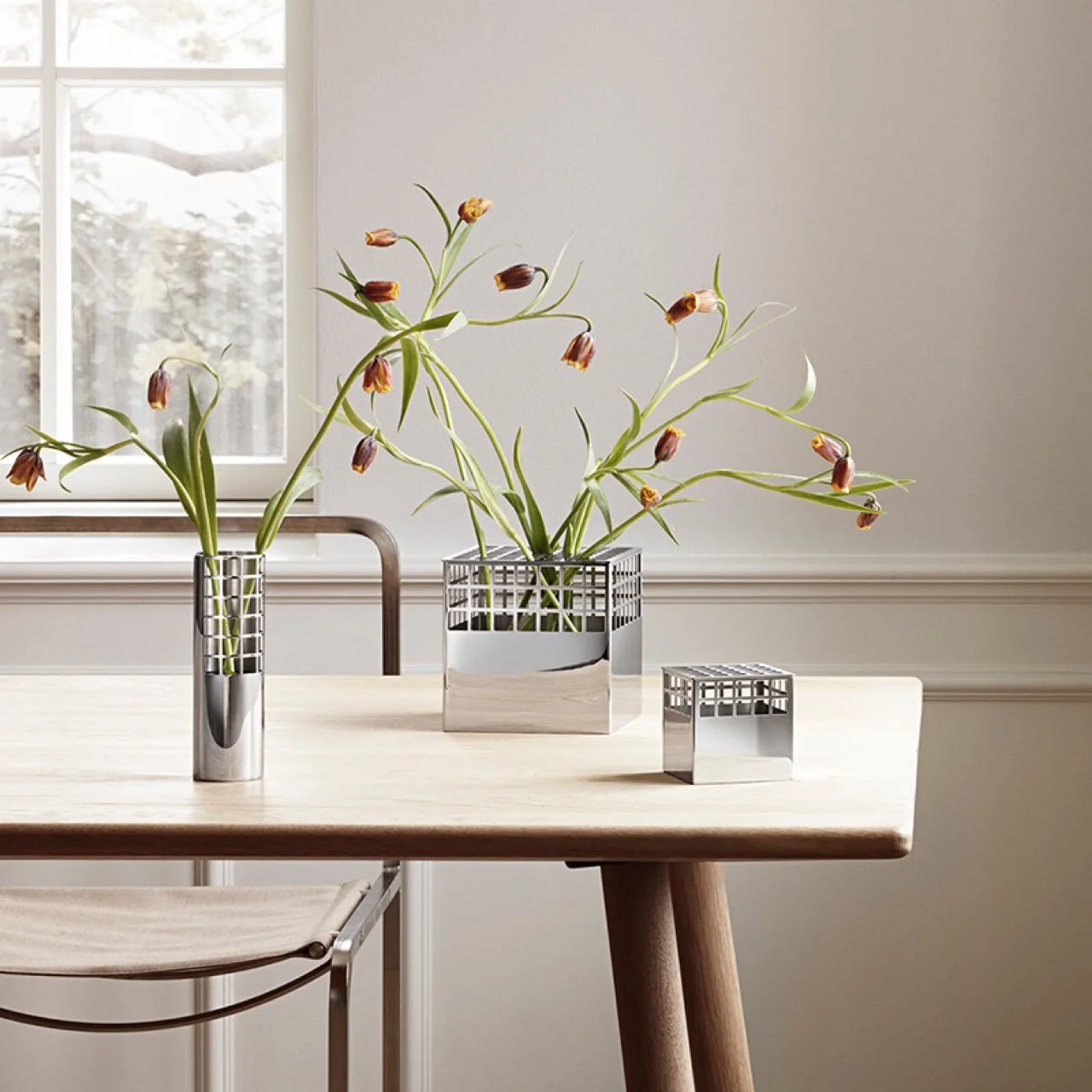 

Grid cube cylindrical stainless steel vase tray set model room premium gift