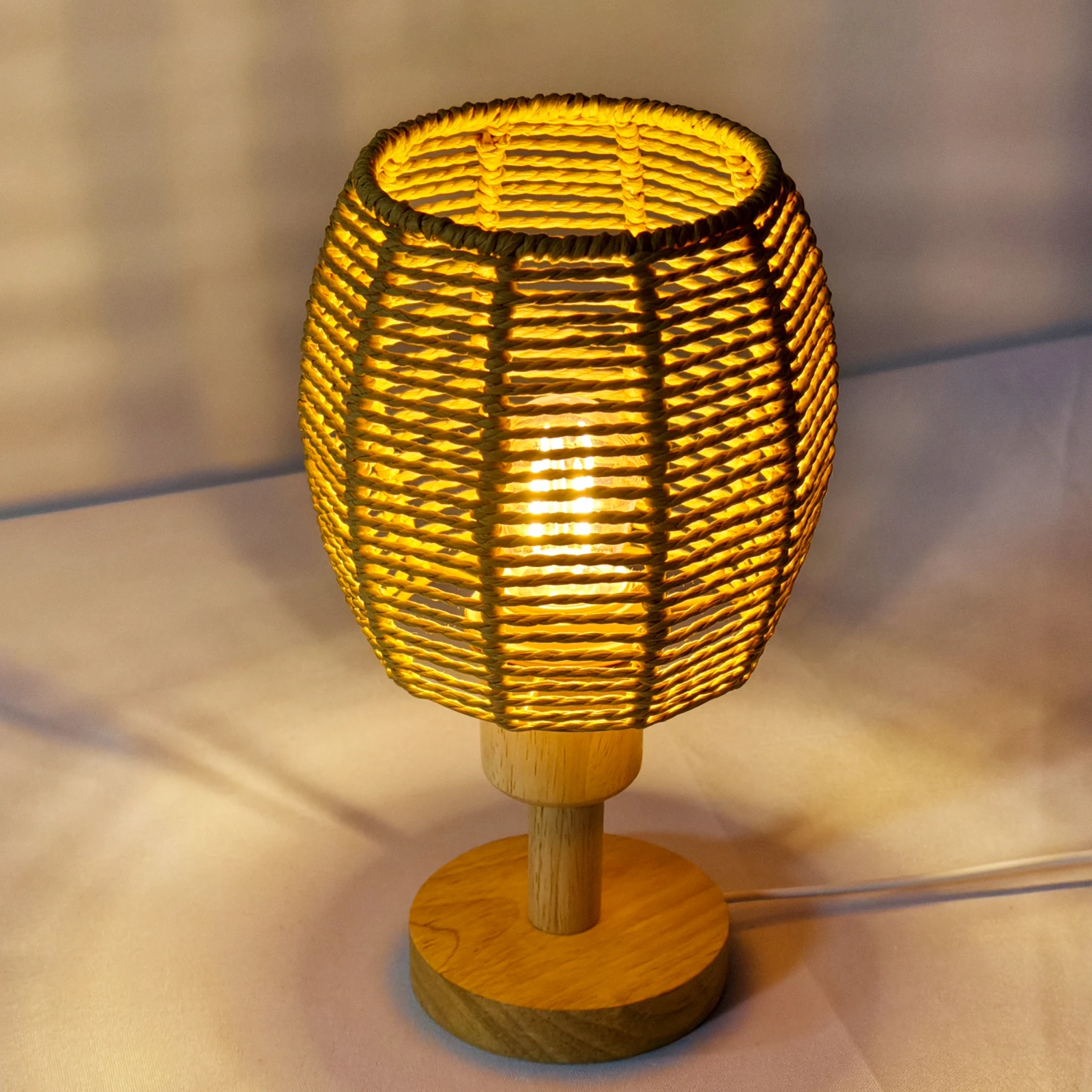 Retro Bamboo Rattan Table Lamps Chinese Style Bedroom Bedside Decor Lamp Portable Desk Lamp Rattan Weaving E27 Lighting Fixtures