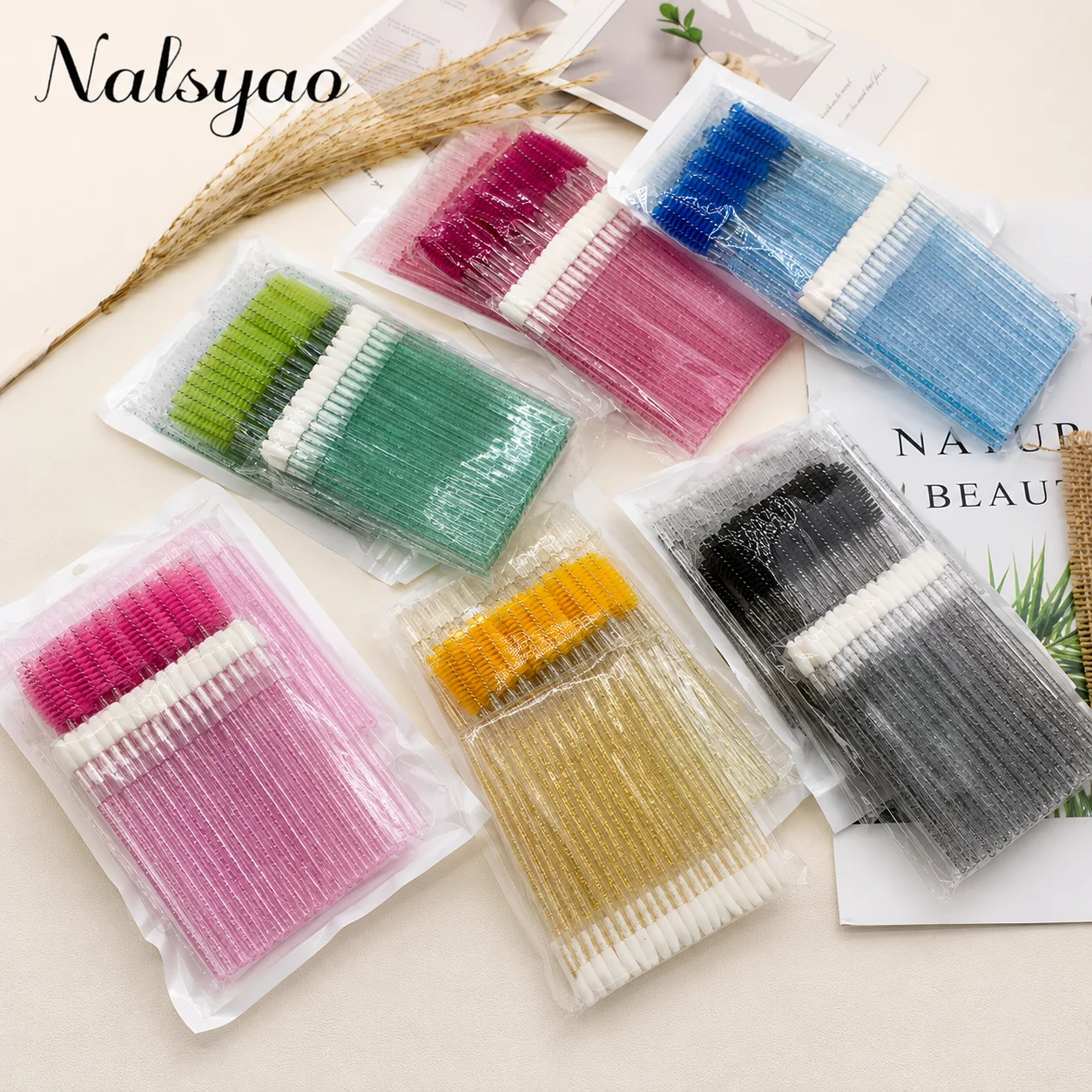 Special Eyelash Removal Brush 200pcs Micro Brush Eyelash Extension Eyelash Brush Lipline Cotton Brush for Eyelash Extension Tool