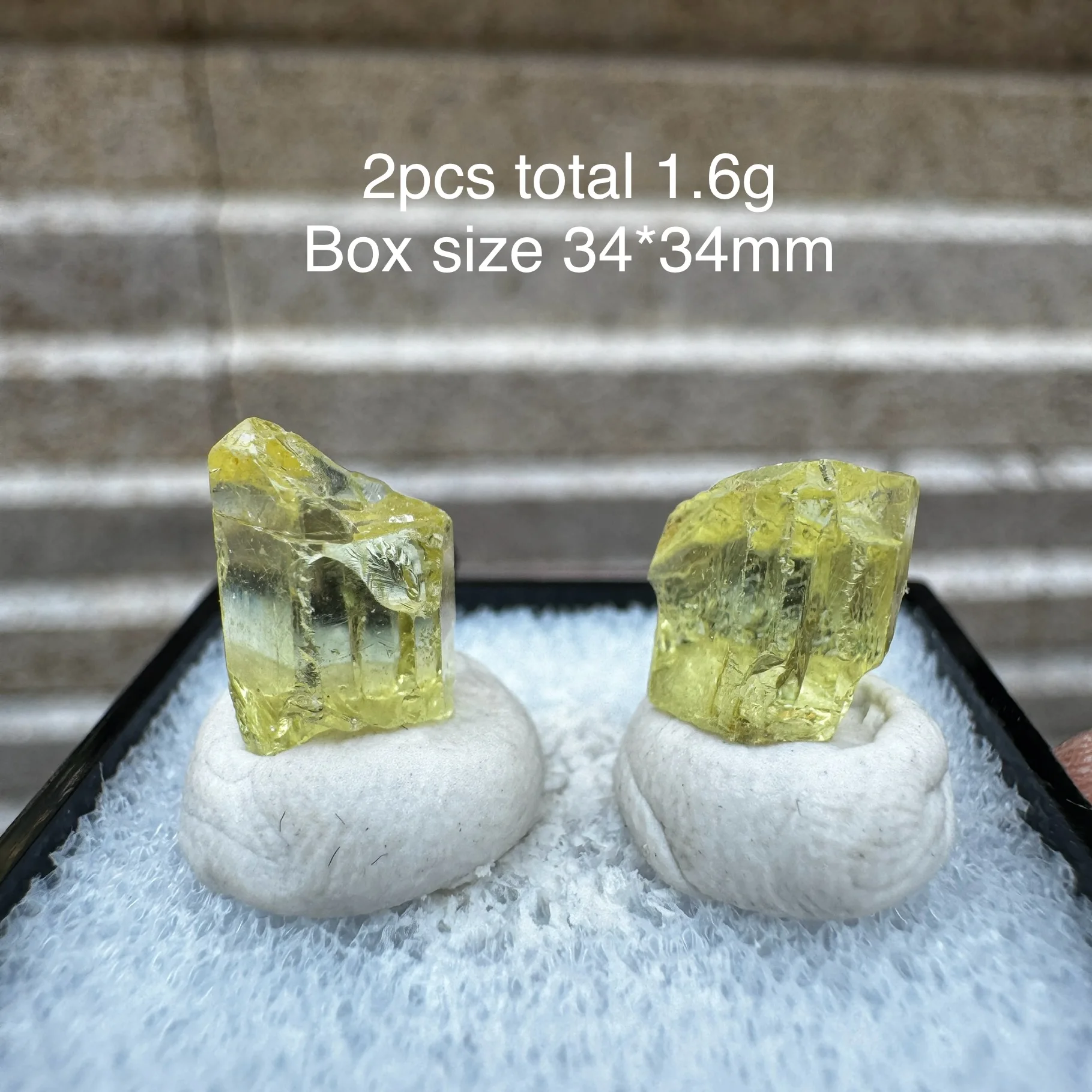 Natural Light Yellow Apatite Mineral Specimen Quartz Healing Quartz Desk Decor