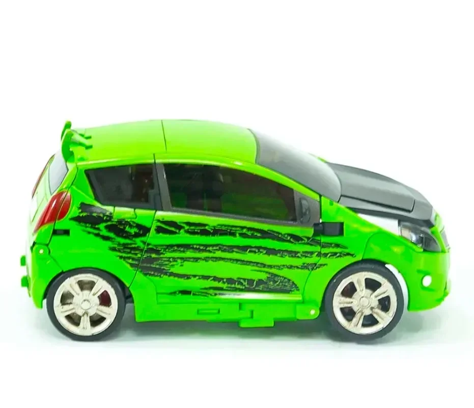 【Nowy】 Zabawka Transformująca UT-R08 Podwójna Akcja Postać (Zielony) Ruchomy Robot Samochód Model Oryginalne Pudełko Kolekcja Prezent