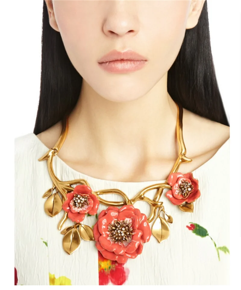 

Necklace Fashion Personality Exaggerated Light Luxury Atmospheric Flowers Jewelry Collier Femme Pendant Grandes De Mujer