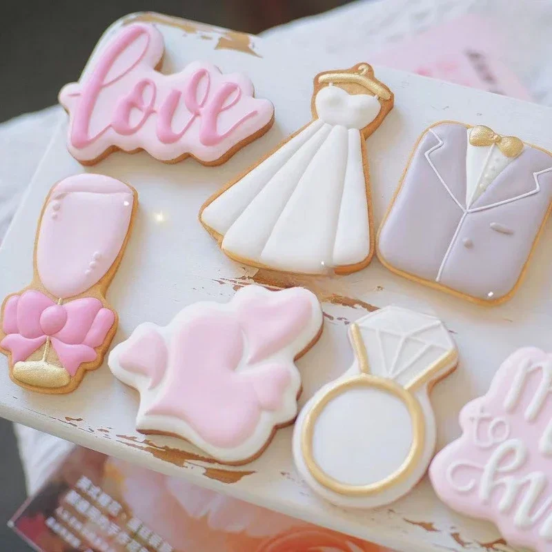 

Wedding Cookie Cutter and Fondant Embosser Love Wedding Dress Diamond Champagne Biscuit Molds DIY Fondant Cakes Decorations Tool