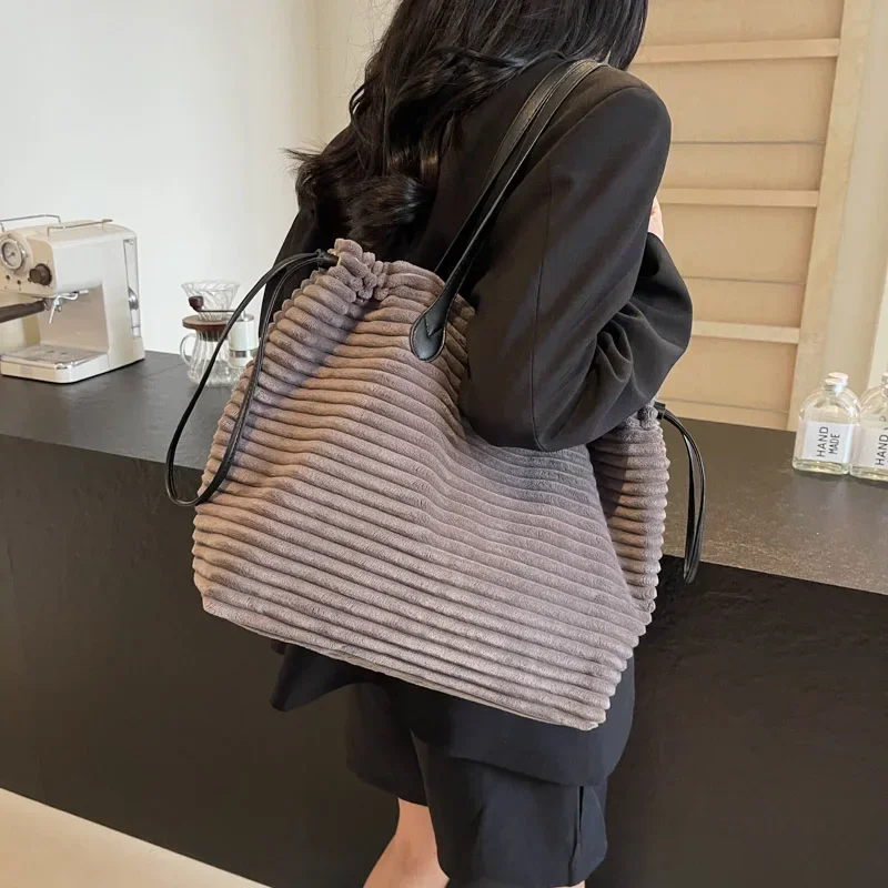 Yao Dong Otoño Invierno bolso de mano de terciopelo para mujer bolso de hombro ligero de gran capacidad diseño versátil con cordón