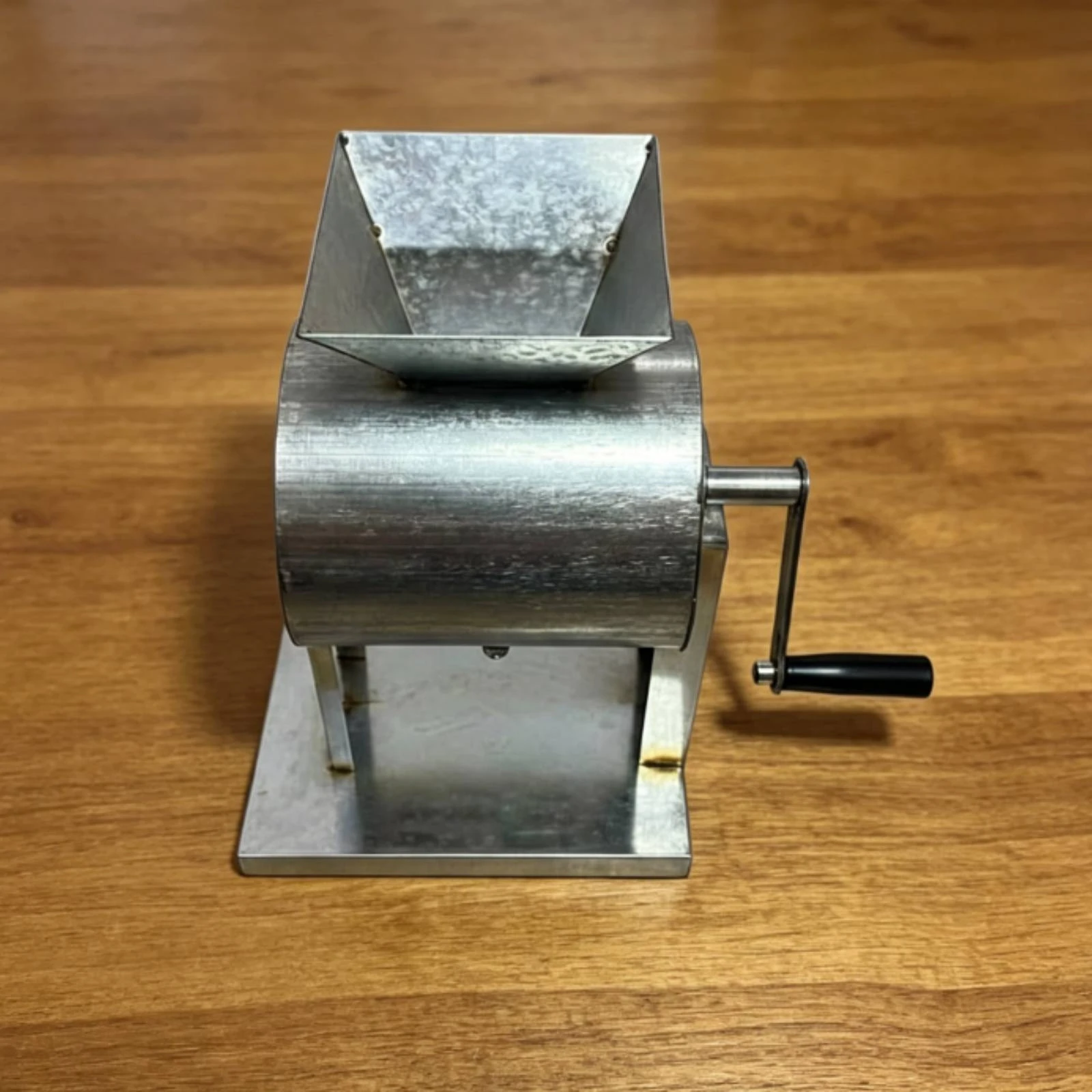 Hand Crank Peanut Sheller Easy to Use Small Peanut Peeling Machine Food Tool Stainless Steel Heavy Duty for Farm