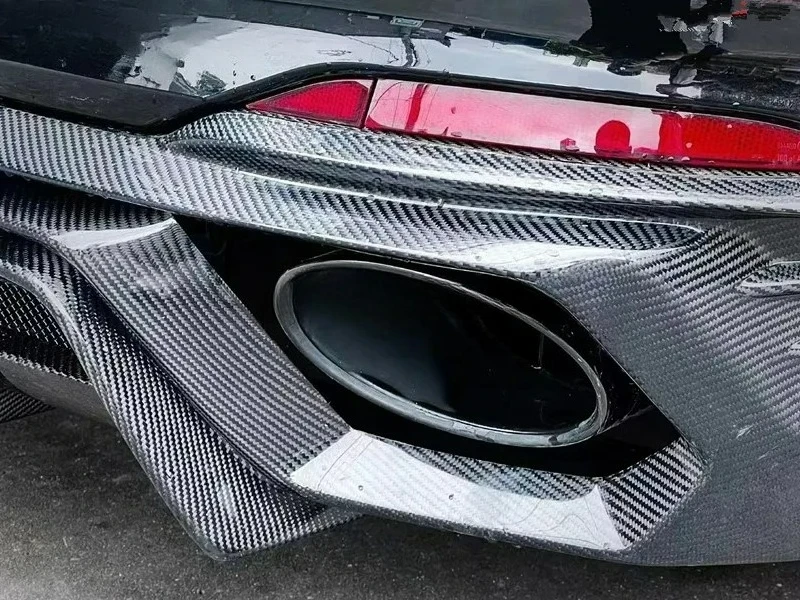 طقم ألياف الكربون الفاخر RS4 B9-Fit مع موزع LED (الشفة الأمامية + التنانير الجانبية) #5