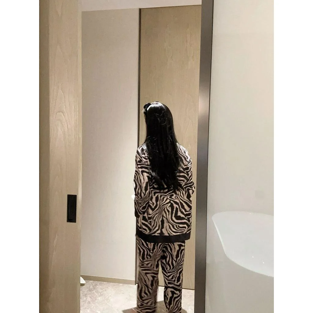 Lisacmvpnel Zebra Print Long Sleeved Pajamas For Women Ice Silk Loose Design Sleepwear