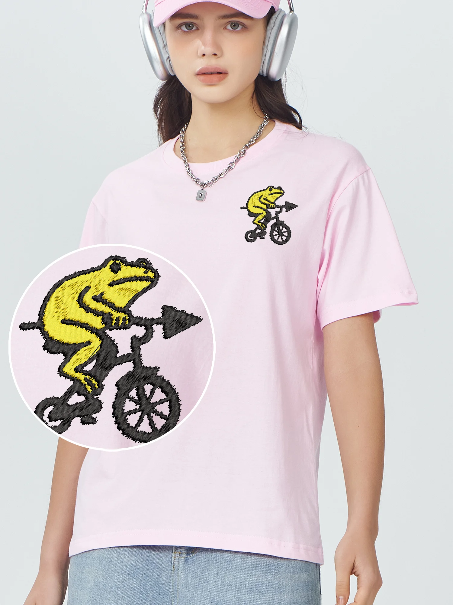 Frog Riding Bicycle Embroidered T Shirts Luxury Design High Quality Comfortable Embroidery Short Sleeve Couple Summer Tops