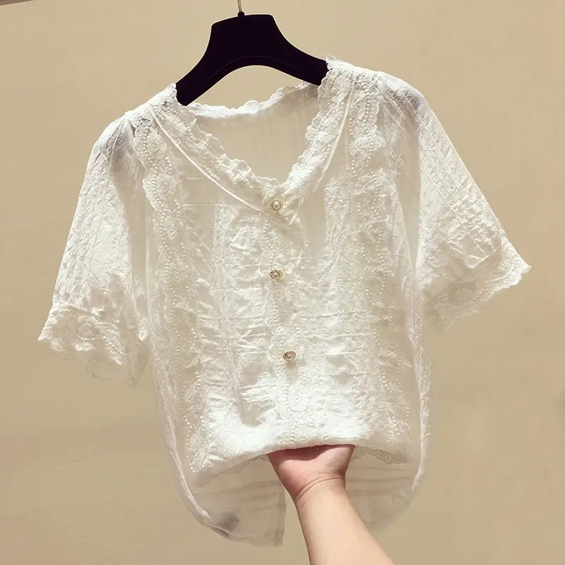 Vintage Lace Patchwork V-Neck Shirt Short Sleeve Female Summer New Solid Color All-match Chic Pearl Button Elegant Sweet Blouse