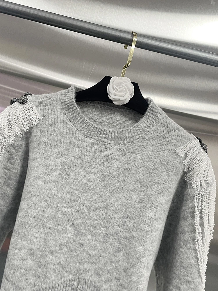 VGH Solid Spliced Pearls Chains Slimming Sweater For Women Round Neck Long Sleeve Slimming Kntting Pullover Sweater Female New