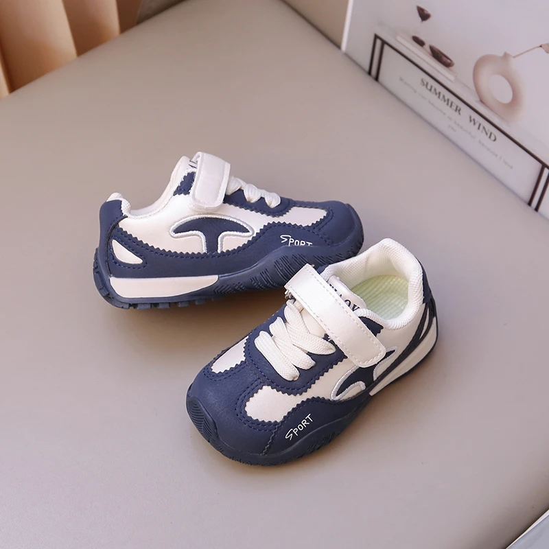 Kids Contrast Spliced Sneakers Arrow Logo Velcro Strap Anti Collision Cushioned Sole Boys Girls Outdoor Daily Walking Footwear