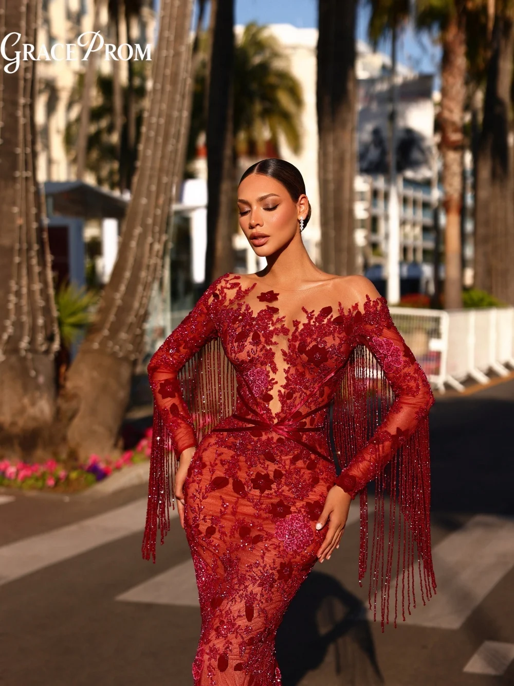 

Exquisite Red Sheer Mesh Evening Gown Long Fringe Tassel Sleeves 3D Floral Appliques Party Dress for Prom Nights فساتين سهرة