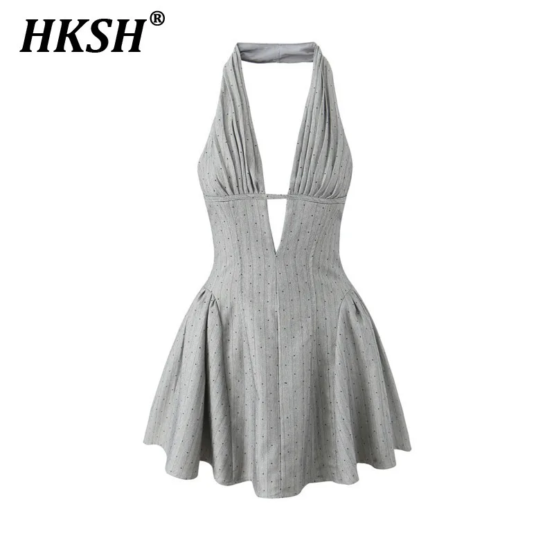 HKSH صيف جديد المرأة Ins شارع العليا مثير الرسن العميق الخامس الرقبة عارية الذراعين البولكا نقطة Ruched الخصر Cinching فستان قصير HK6442