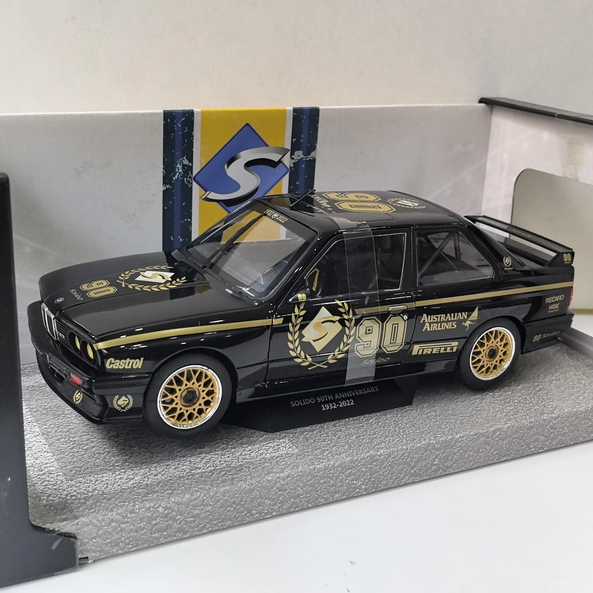 

Литой под давлением SOLIDO масштаб 1/18 BMW E30 M3 1986, модель автомобиля из сплава, Коллекционная игрушка, подарок, сувенир, демонстрационный орнамент
