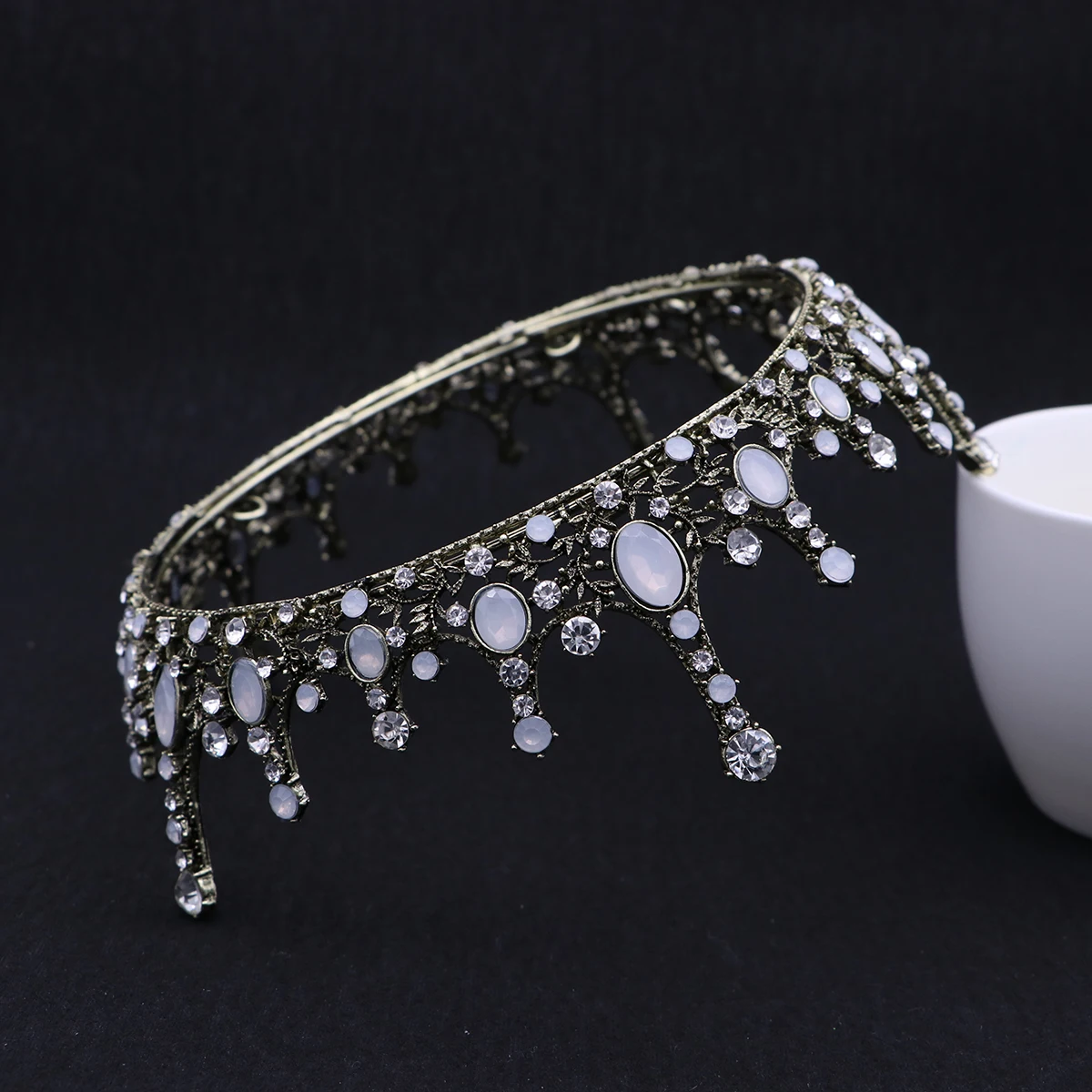 

Wedding Crown Tiara Flower Bridal Queen Crown Vintage Rhinestone Headband for Bride and Bridesmaid (White)