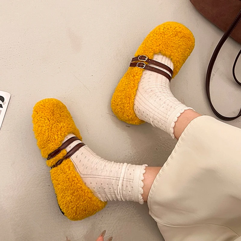 الفراء النساء أحذية مسطحة شتاء دافئ أحذية رياضية مريحة موضة حذاء كاجوال الضحلة عدم الانزلاق امرأة أحذية رياضية 2025 الاتجاه بوتاس موهير #4