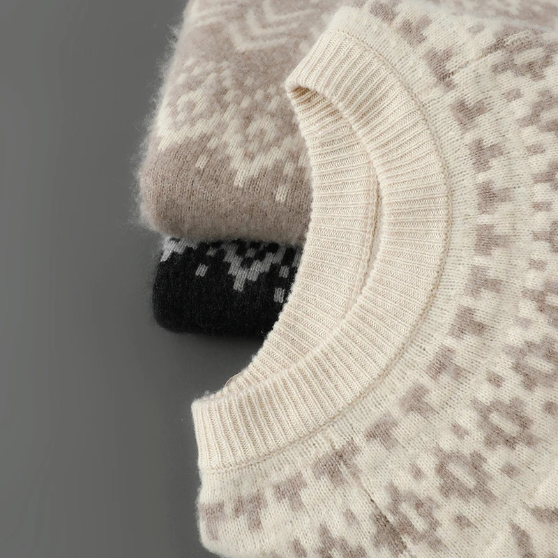 New 2025 Autumn/Winter Retro Jacquard Men's Round Neck 100% Wool Sweater Casual Color blocked Knitted Men's Full Sleeve pullover