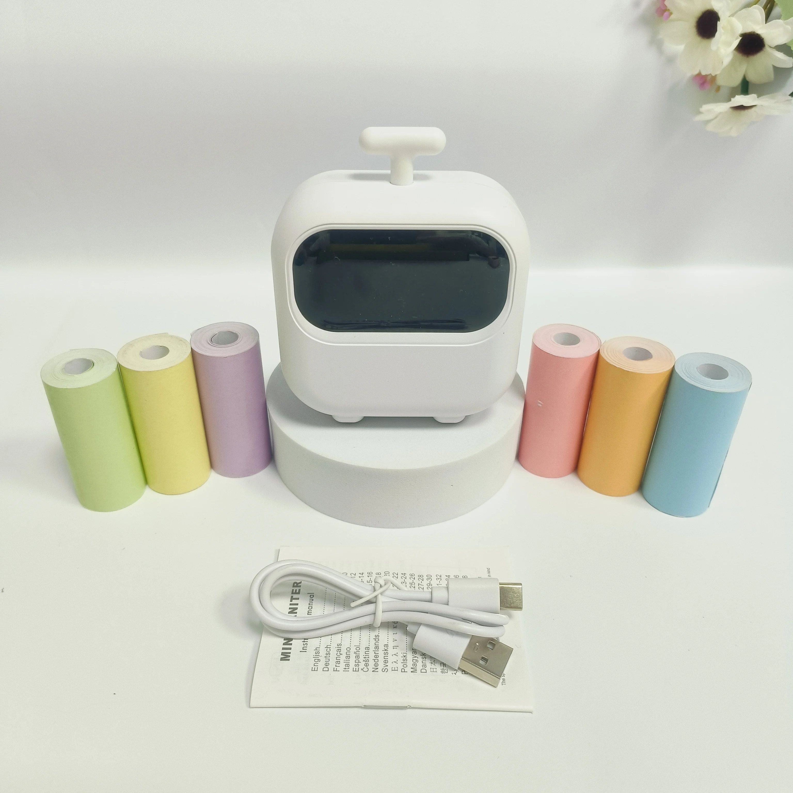 

Карманный портативный термопринтер с 6 рулонами цветной бумаги, совместимый с iOS/Android для заметок/чеков/этикеток, перезаряжаемый через USB.