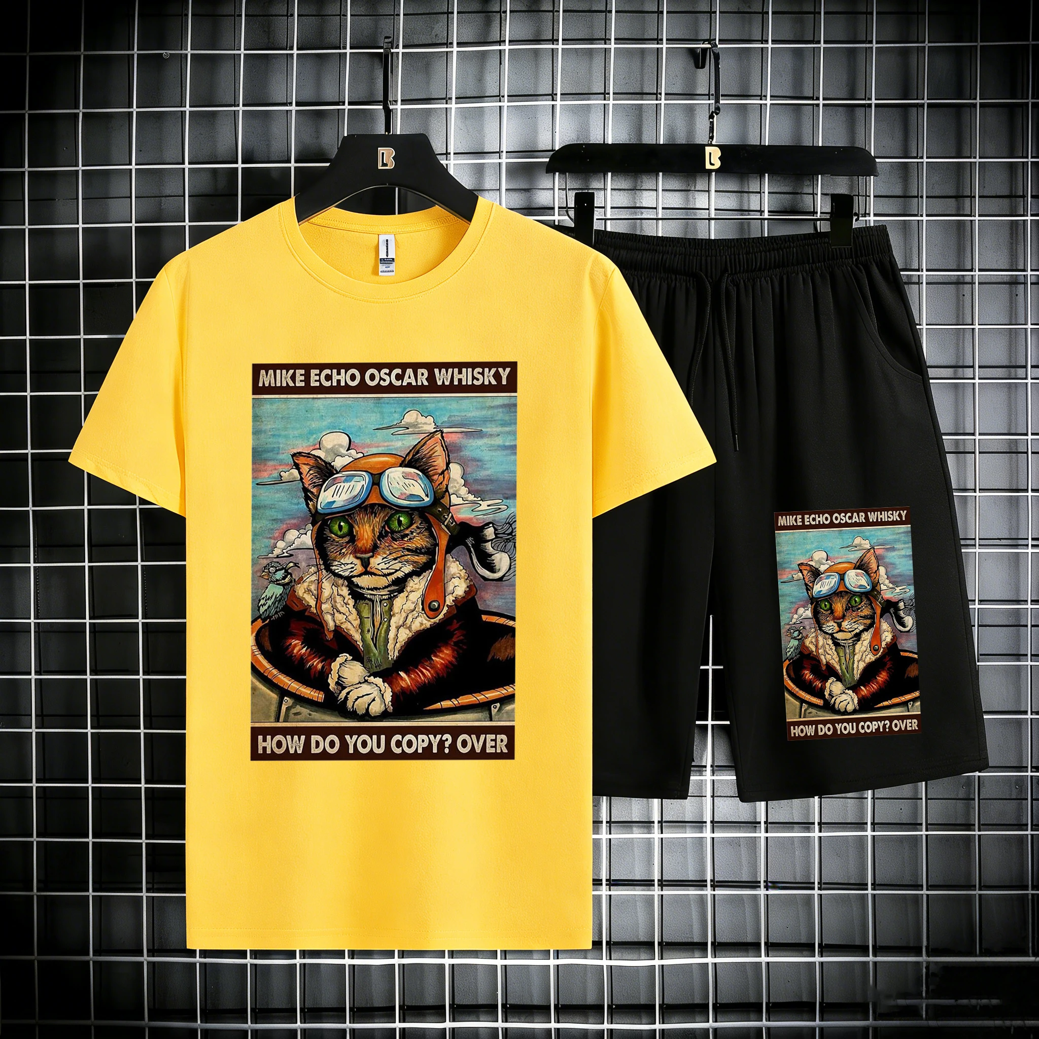 

A Vintage Cat Flying In The Sky Pattern Summer Cotton Classic Short Set Male Cool Simple Tees & Shorts Pocket All-Match Bottom